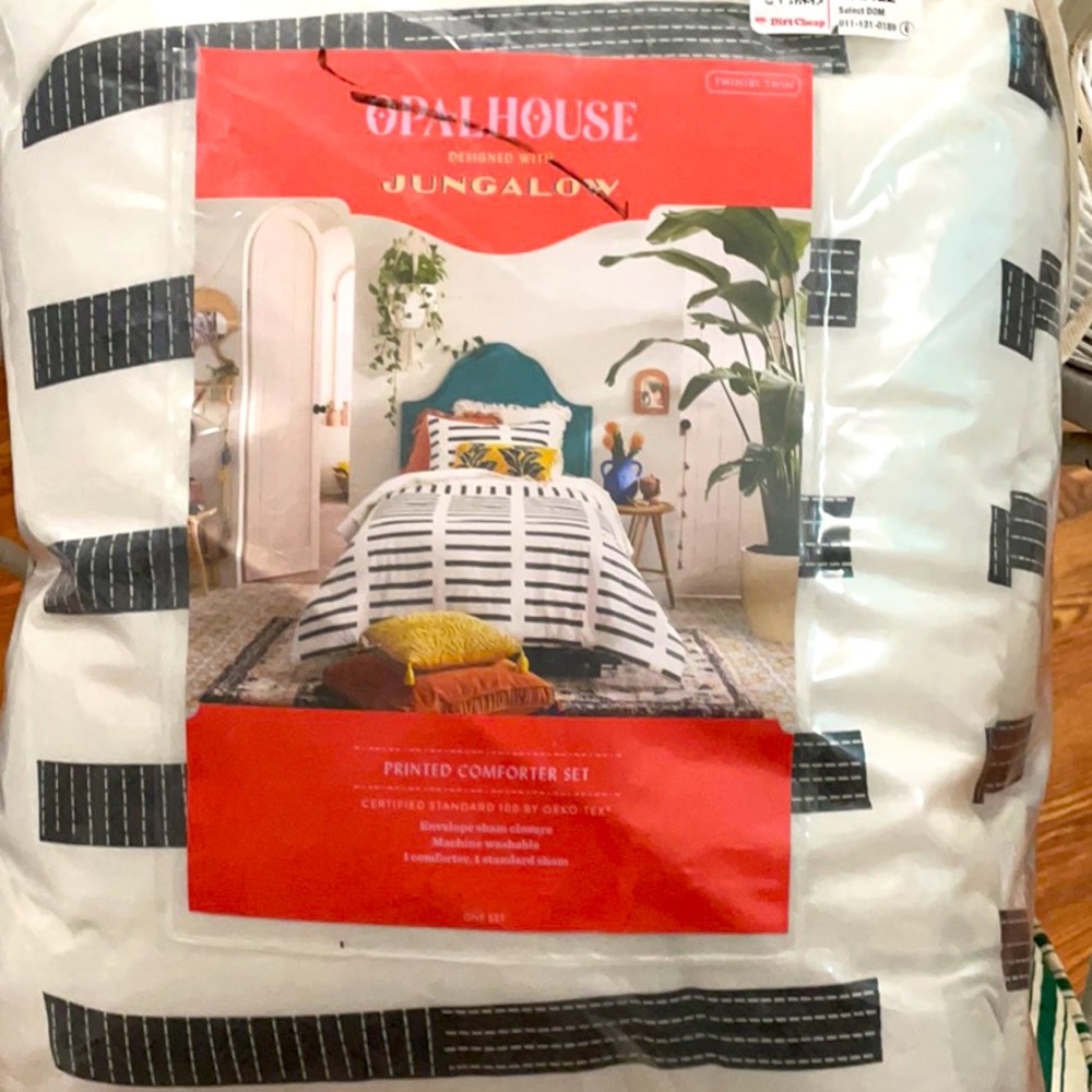 NWT Opalhouse Comforter